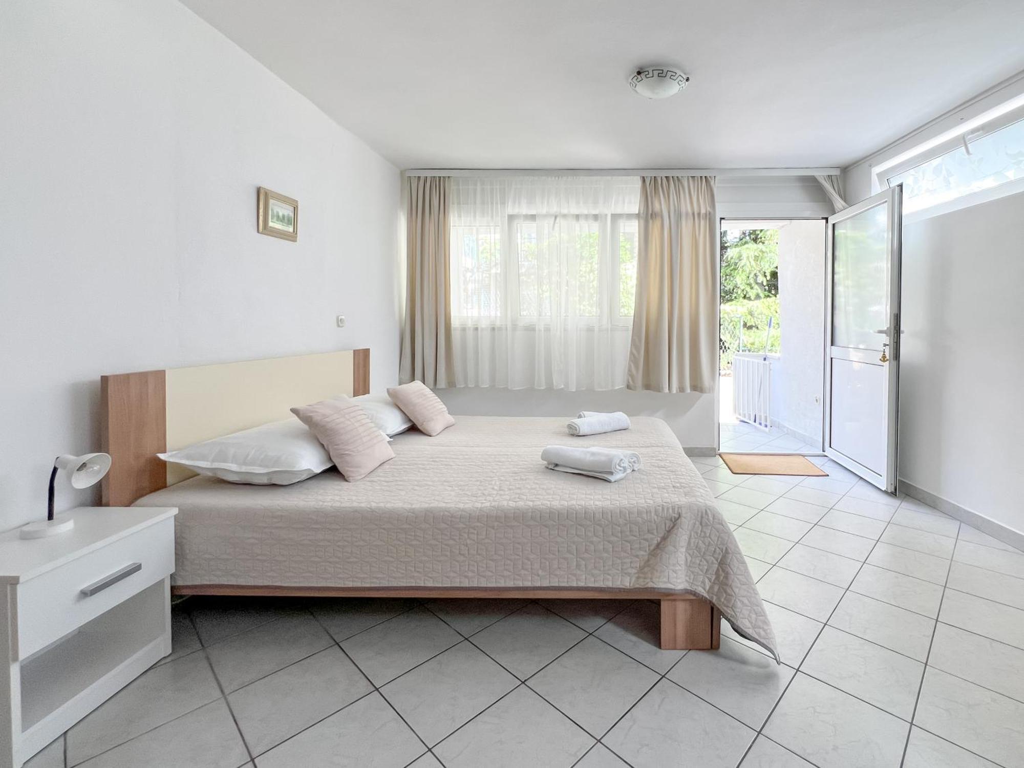 Seaside Apartments And Rooms Baska Voda Exterior photo