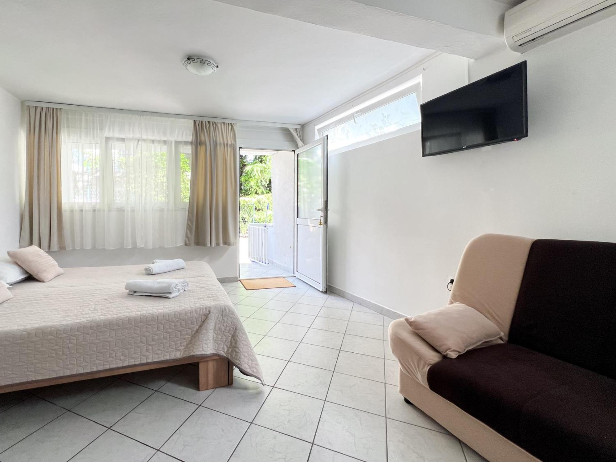 Seaside Apartments And Rooms Baska Voda Exterior photo